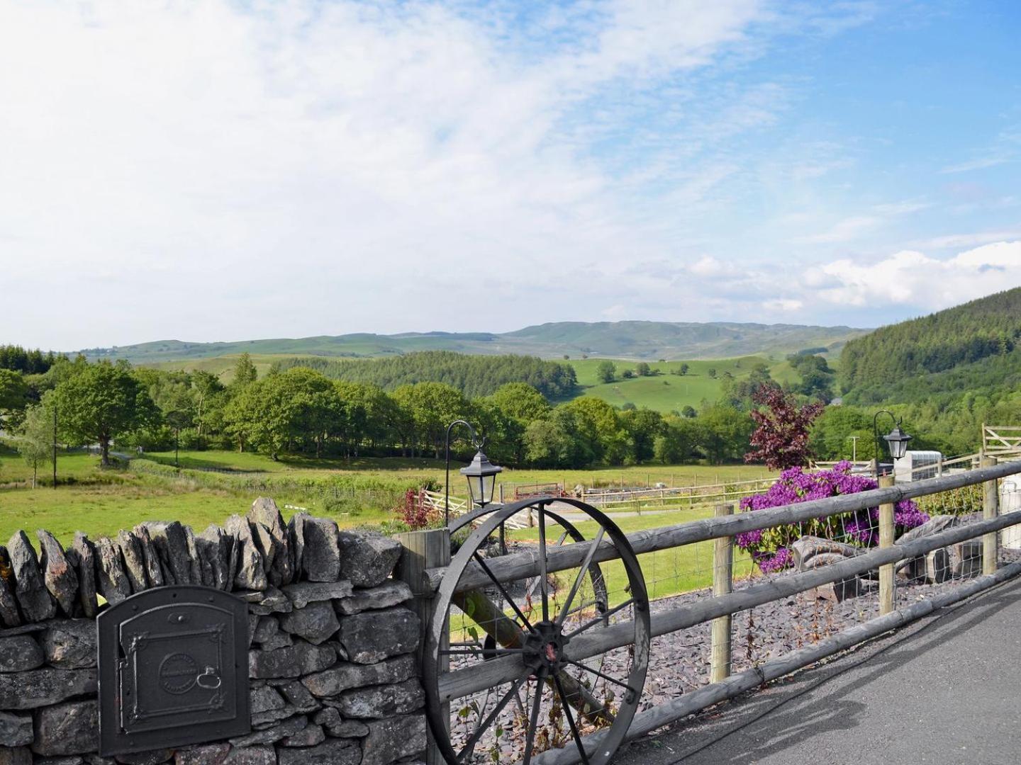 Villa Awel Y Mynydd - Mountain Breeze Strata Florida Exterior foto